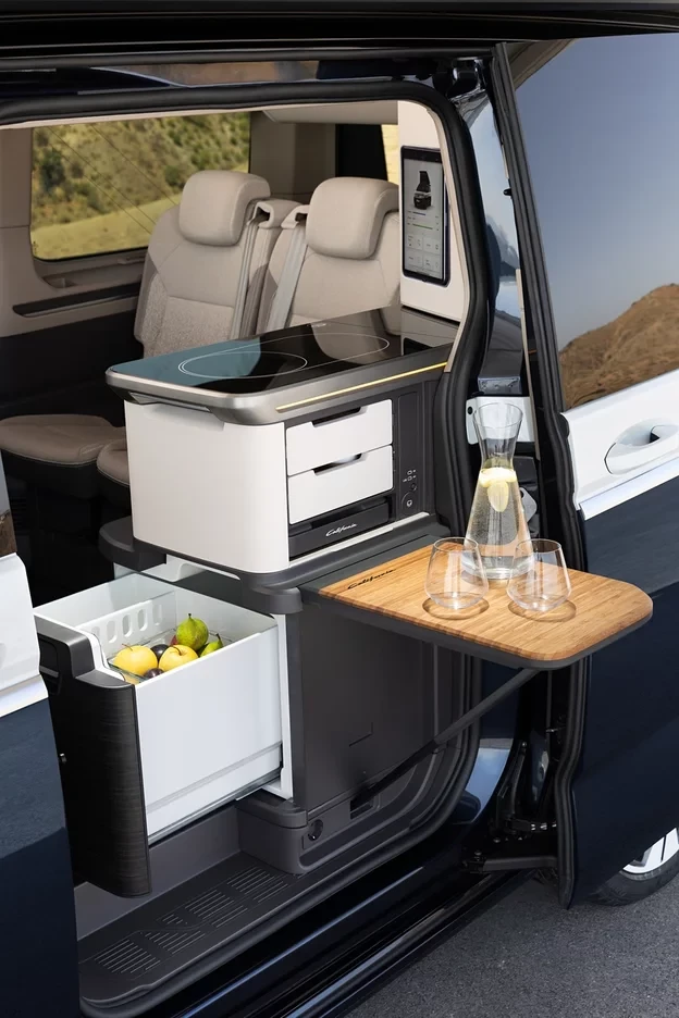VW California T7 przestrzeń do wypoczynku